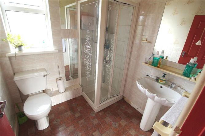 Ballinamore Rd, Drumshanbo, Leitrim