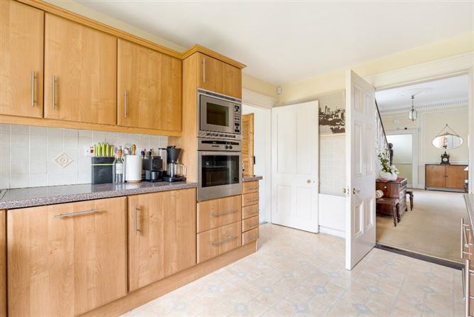 Quarryvale House, Old Lucan Road, Palmerstown, Dublin