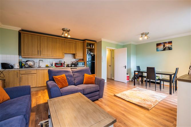 10 The Square, Larch Hill, Santry, Dublin 9