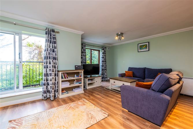 10 The Square, Larch Hill, Santry, Dublin 9