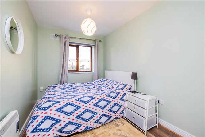 10 The Square, Larch Hill, Santry, Dublin 9