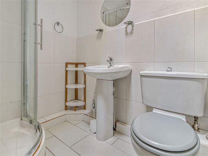 17 Church Grove, Aylesbury,   Dublin 24
