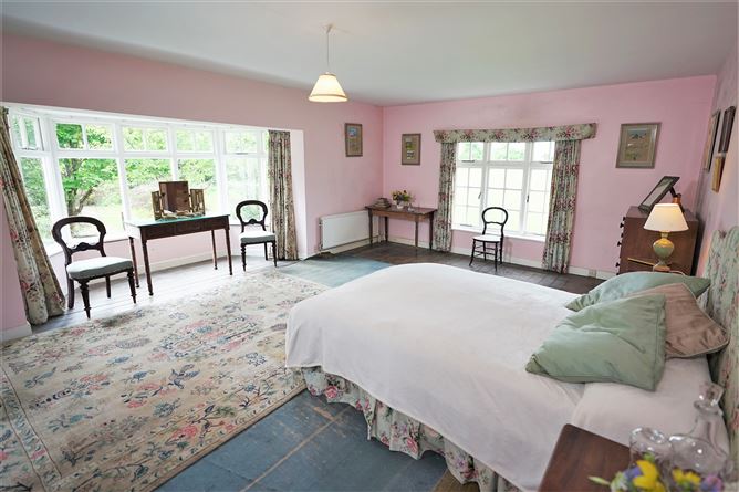 The Bridge, Enniskerry Road, Kilternan,   Dublin 18