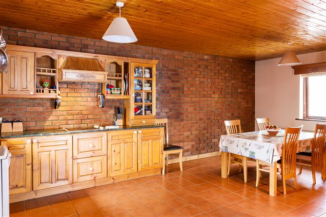Cedarwood Lodge, Ballyvourney, Cork