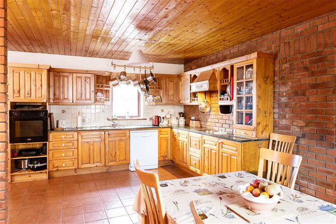 Cedarwood Lodge, Ballyvourney, Cork