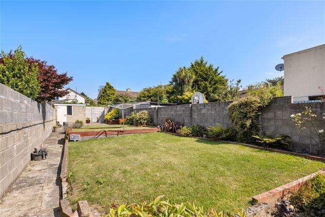 33 St.Fintans Park, Blackrock, Deansgrange, County Dublin