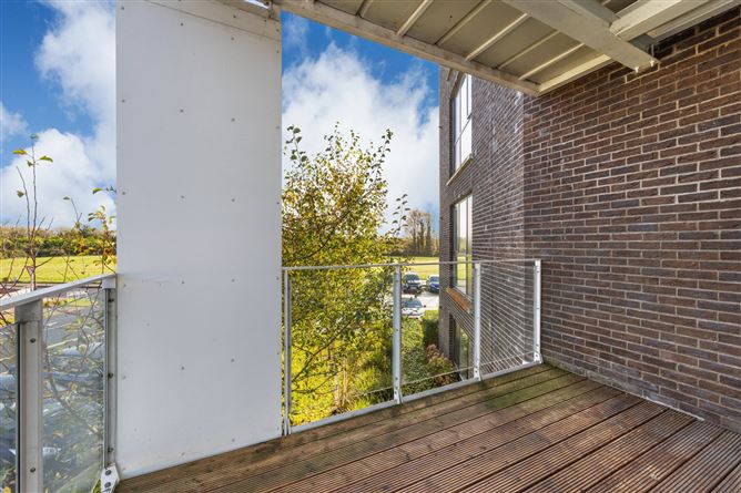 5 Orchard Hall, Castleknock, Dublin 15