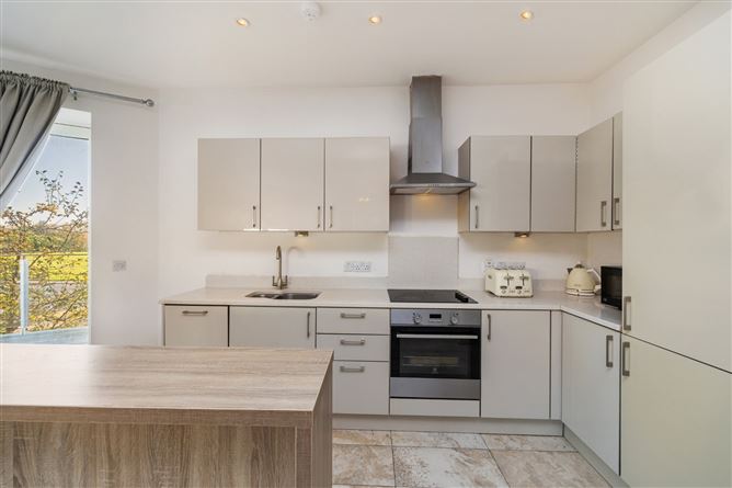 5 Orchard Hall, Castleknock, Dublin 15