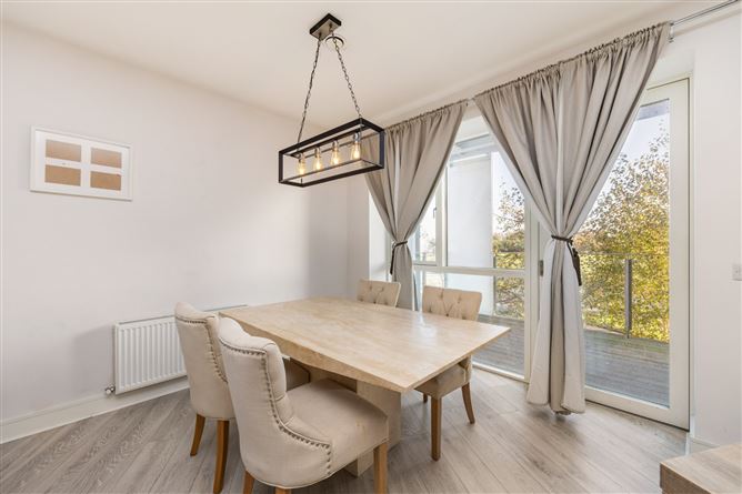 5 Orchard Hall, Castleknock, Dublin 15