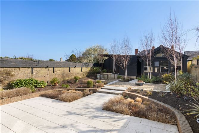 90 St Helen's Road, Booterstown, Co. Dublin