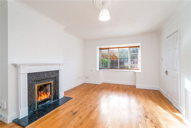 8 Sandyford Hall Lawn, Sandyford, Dublin 18