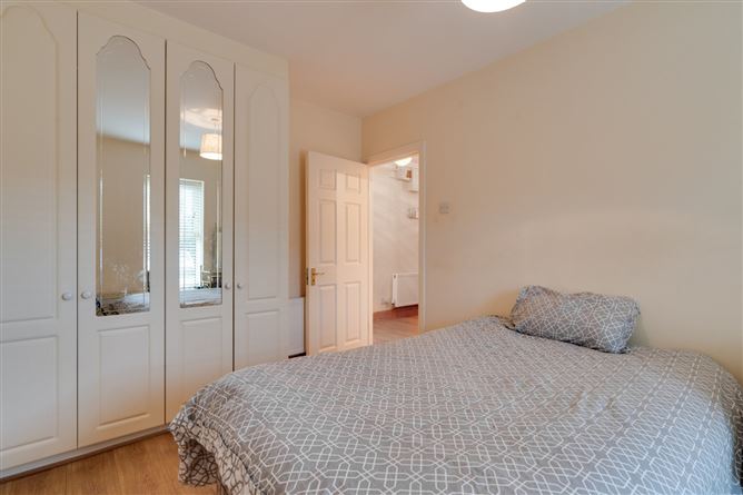 17 Loftus Square, Rathfarnham Gate, Rathfarnham, Dublin 14