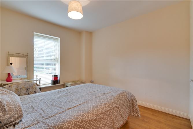 17 Loftus Square, Rathfarnham Gate, Rathfarnham, Dublin 14