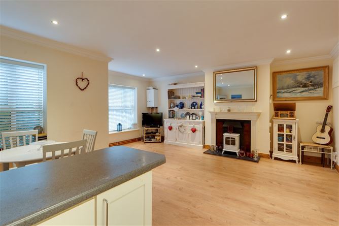 17 Loftus Square, Rathfarnham Gate, Rathfarnham, Dublin 14