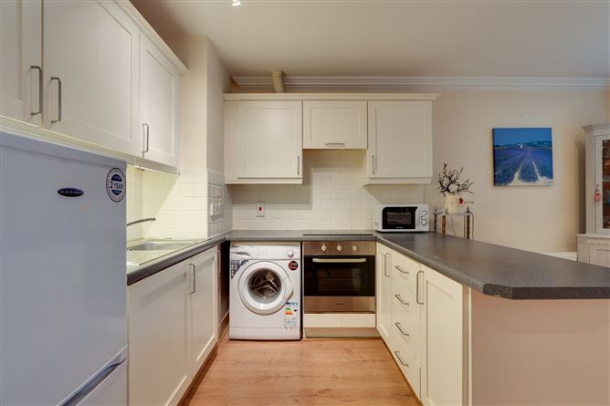 17 Loftus Square, Rathfarnham Gate, Rathfarnham, Dublin 14