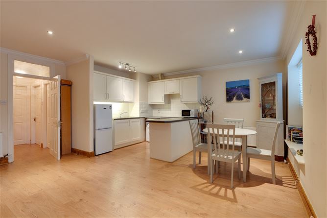 17 Loftus Square, Rathfarnham Gate, Rathfarnham, Dublin 14