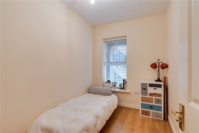 17 Loftus Square, Rathfarnham Gate, Rathfarnham, Dublin 14