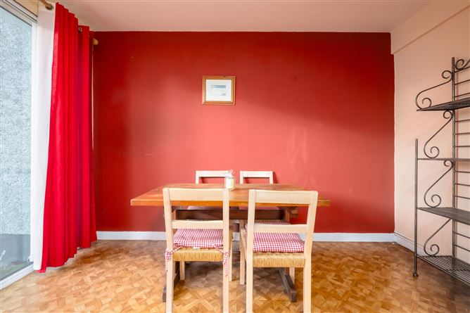 26 Oakton Park, Ballybrack, County Dublin