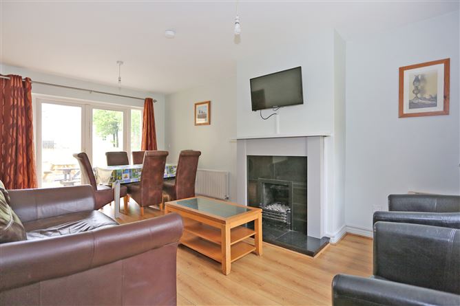 18 Castle Gardens, Bunratty, Co. Clare