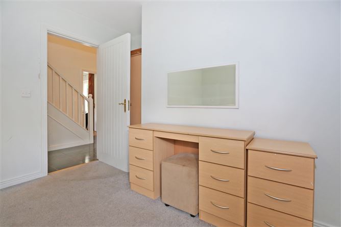 18 Castle Gardens, Bunratty, Co. Clare