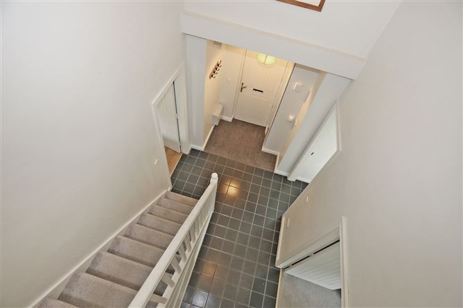 18 Castle Gardens, Bunratty, Co. Clare