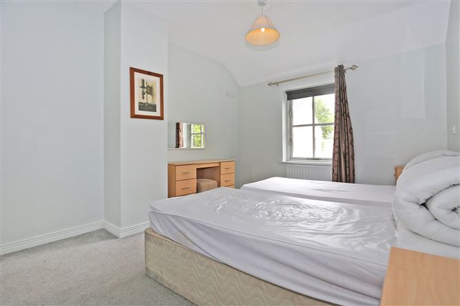 18 Castle Gardens, Bunratty, Co. Clare