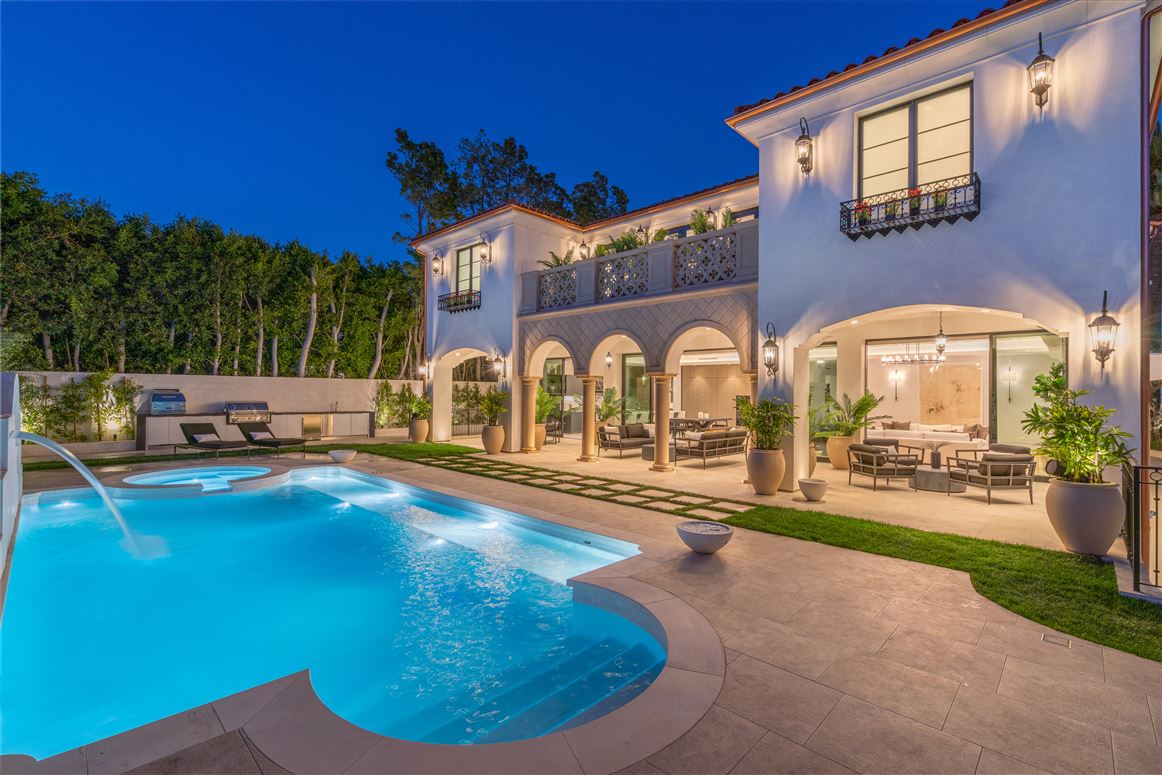 Harlequin Bliss,Beverly Hills,California,USA