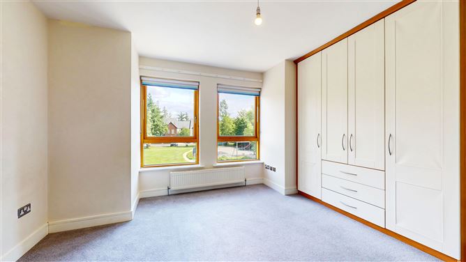 8 Chapelwood Park, Hollystown, Dublin 15