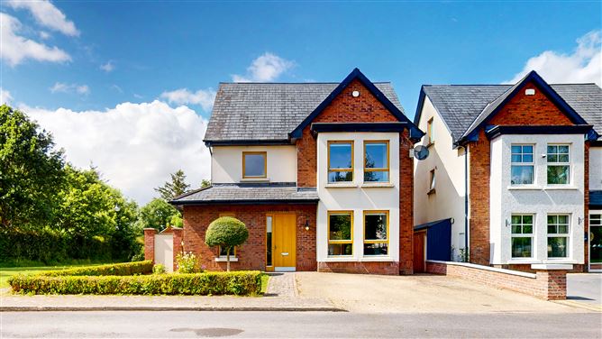8 Chapelwood Park, Hollystown, Dublin 15