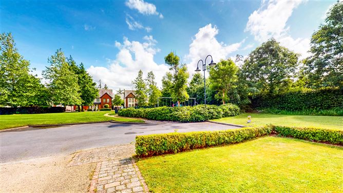 8 Chapelwood Park, Hollystown, Dublin 15