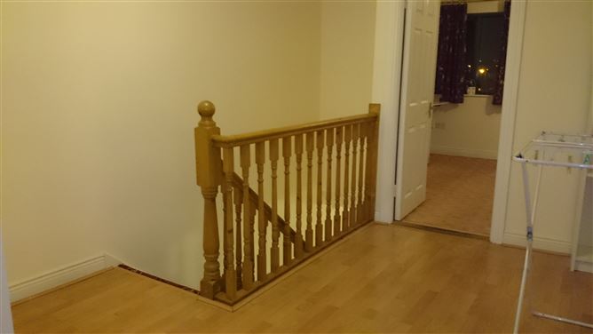 https://photos-a.propertyimages.ie/media/1/6/3/4955361/e4fae899-43d7-45aa-8878-ac7f220bd29e_l.jpg