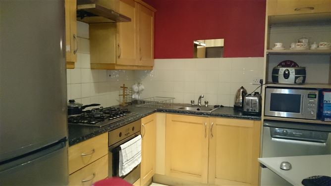 https://photos-a.propertyimages.ie/media/1/6/3/4955361/e4fae899-43d7-45aa-8878-ac7f220bd29e_l.jpg