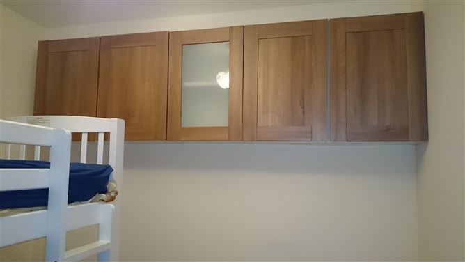 https://photos-a.propertyimages.ie/media/1/6/3/4955361/e4fae899-43d7-45aa-8878-ac7f220bd29e_l.jpg