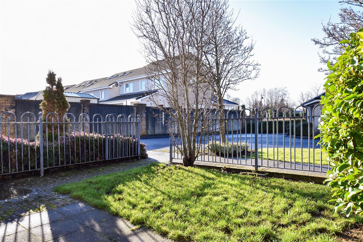 76 Caiseal Cam, Roscam, Galway