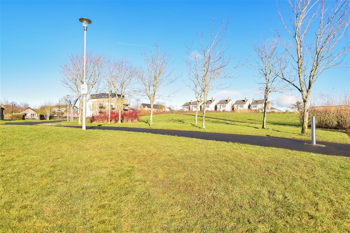 76 Caiseal Cam, Roscam, Galway