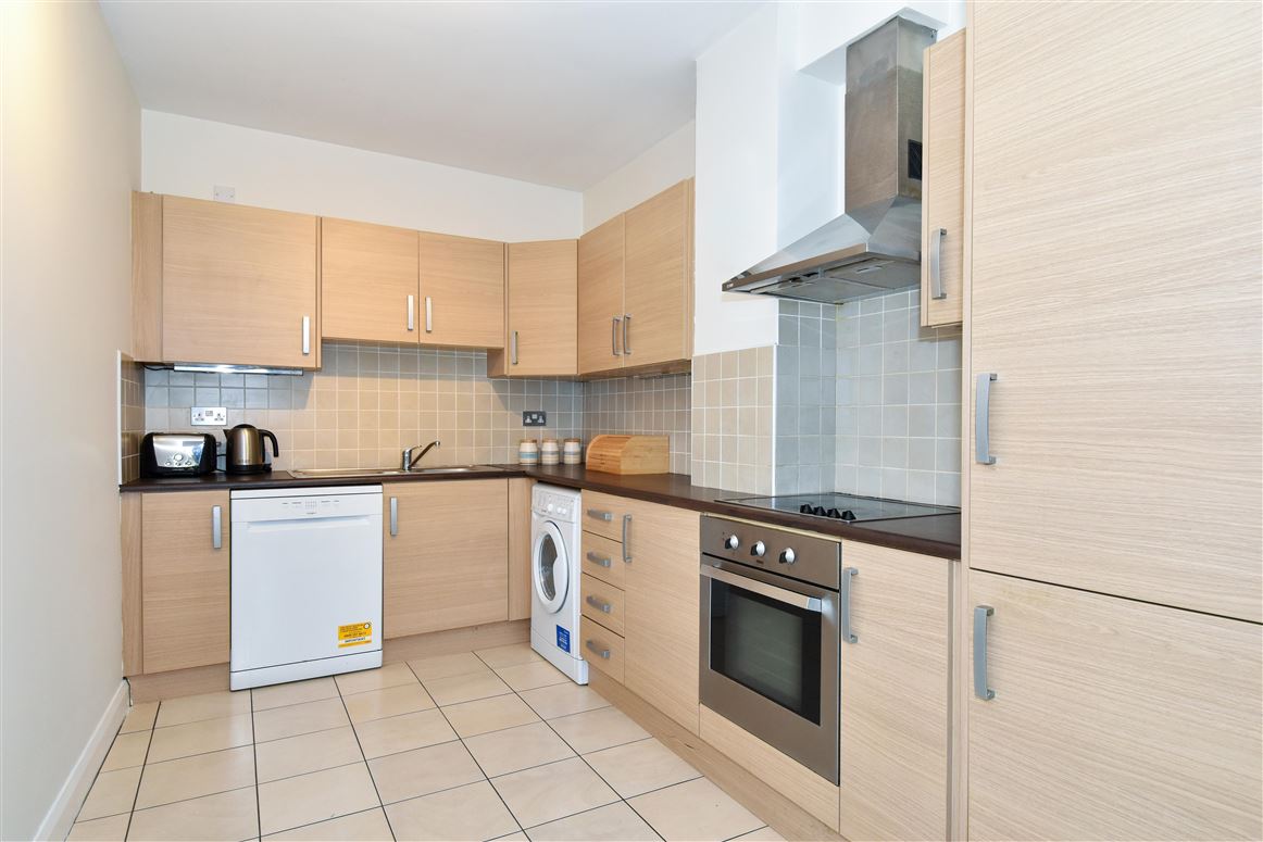 76 Caiseal Cam, Roscam, Galway