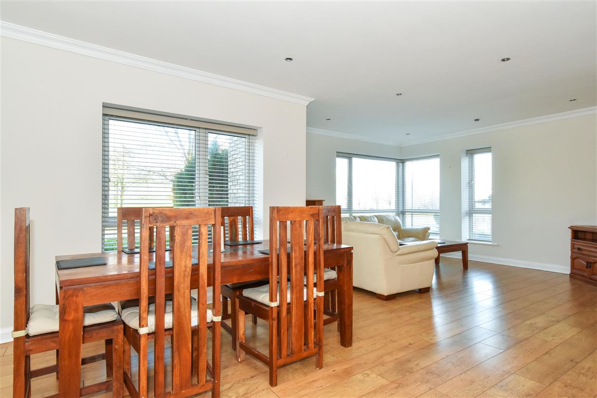 76 Caiseal Cam, Roscam, Galway