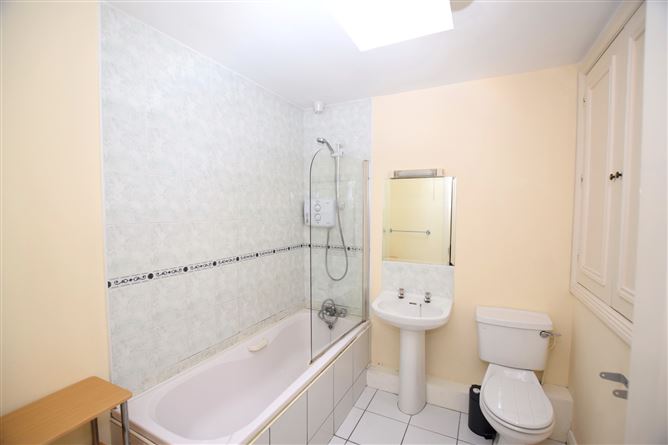 3 Lakeview Close, Virginia, Cavan