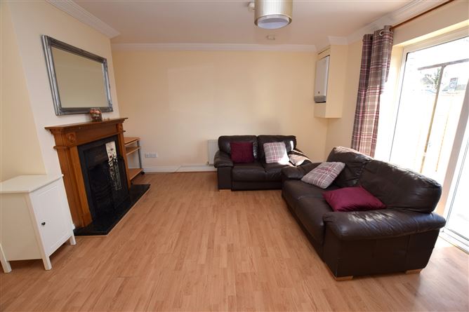 3 Lakeview Close, Virginia, Cavan