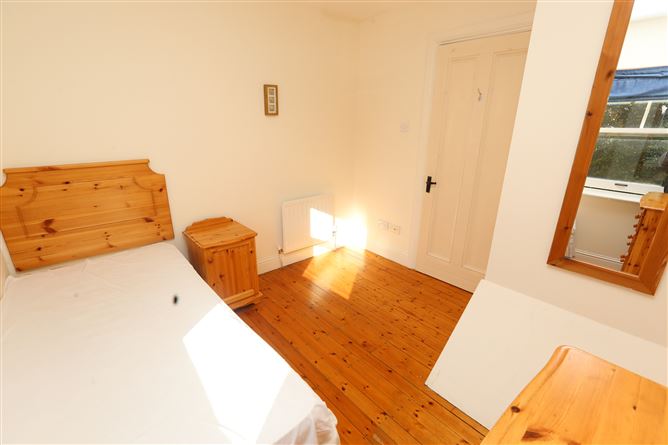 9 The Courtyard, Eastham Road, Bettystown, Co. Meath