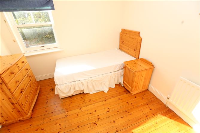 9 The Courtyard, Eastham Road, Bettystown, Co. Meath