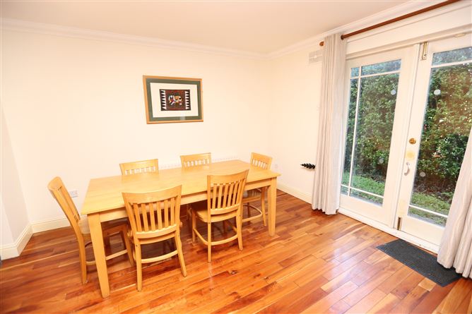 9 The Courtyard, Eastham Road, Bettystown, Co. Meath
