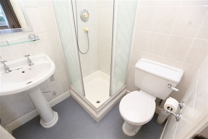 9 The Courtyard, Eastham Road, Bettystown, Co. Meath