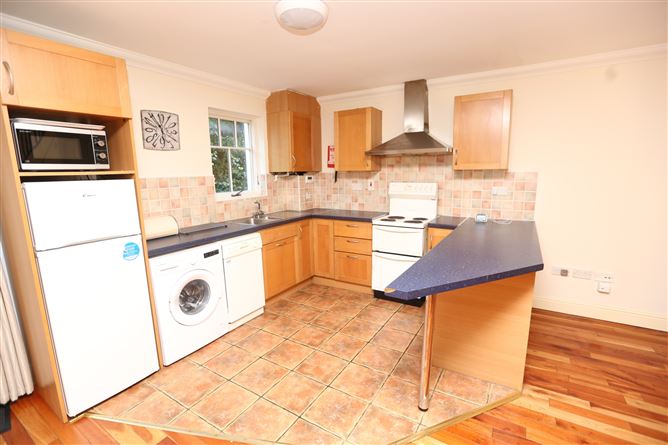9 The Courtyard, Eastham Road, Bettystown, Co. Meath