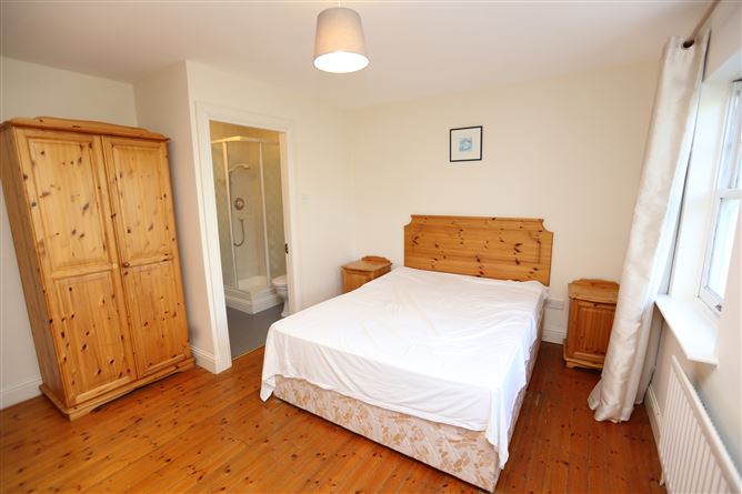 9 The Courtyard, Eastham Road, Bettystown, Co. Meath