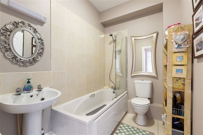 8 Glenbrook View, Newtownmountkennedy, Co. Wicklow