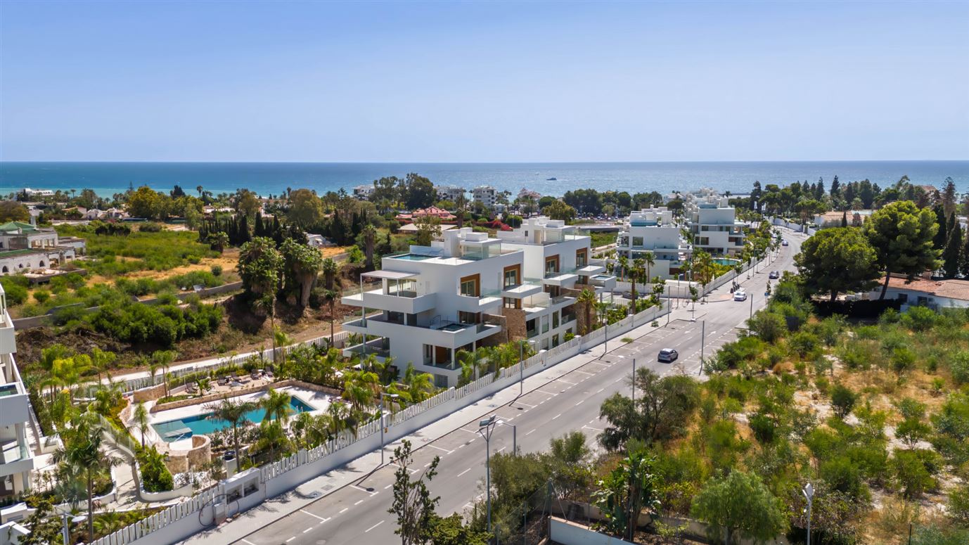 Spain, Marbella, Marbella Golden Mile - COSTA-00570P
