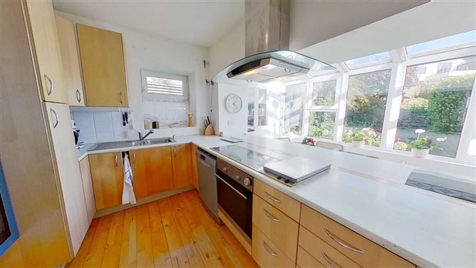 Ferry House And Guest Cottage, Castlepark, Kinsale, County Cork