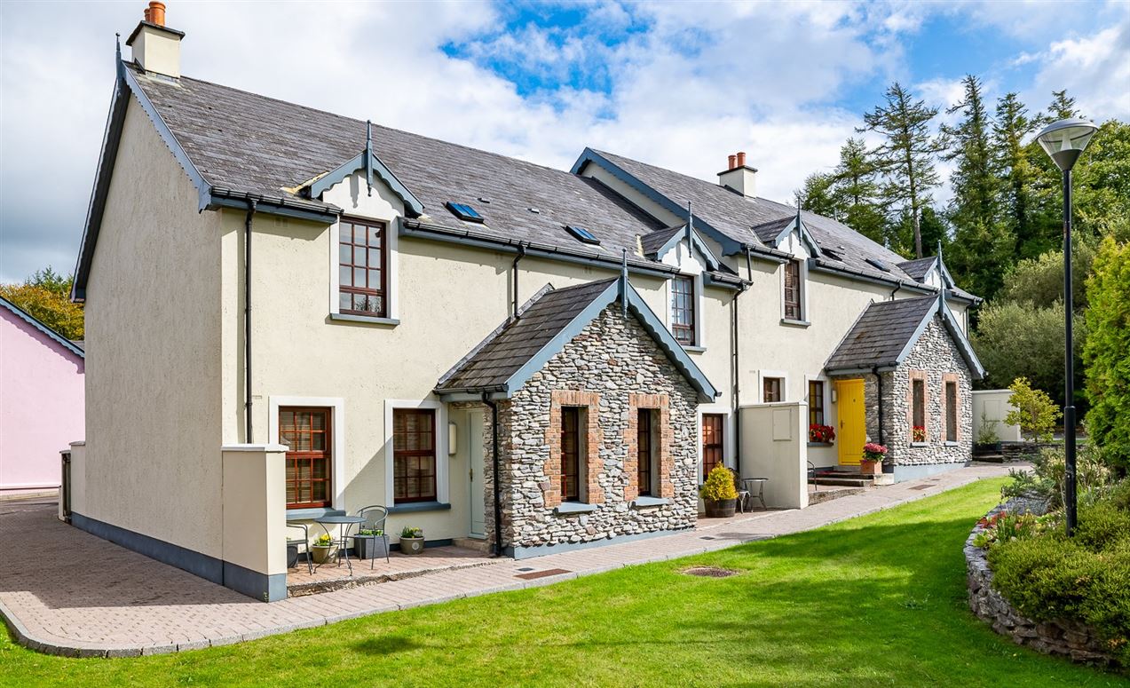 10 Sheen Woods, Kenmare, Co. Kerry DNG Timothy O'Sullivan 4647561