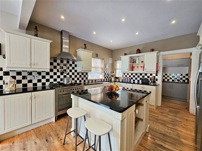 Photo 10 of 45 — 16 Oakpark, Narraghmore, Kildare